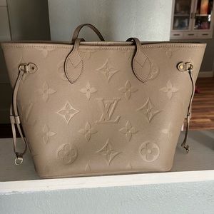 Louis Vuitton Neverfull MM in Turtle Dove